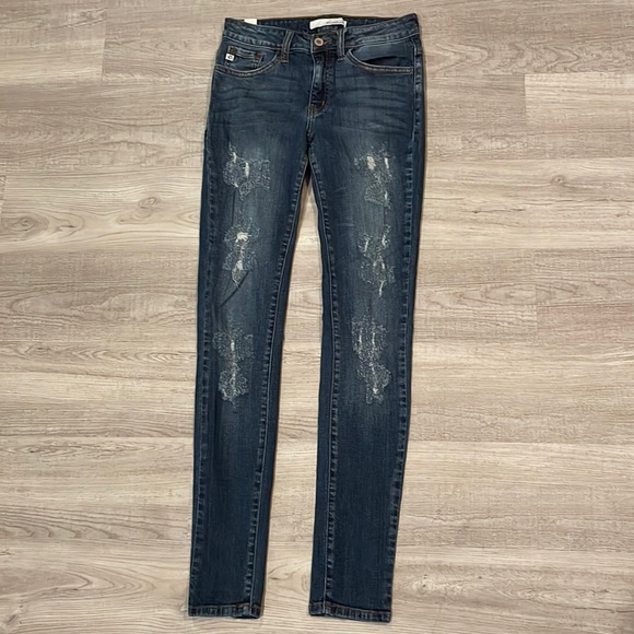 KanCan Estilo Distressed Skinny Jeans - Picture 2 of 10